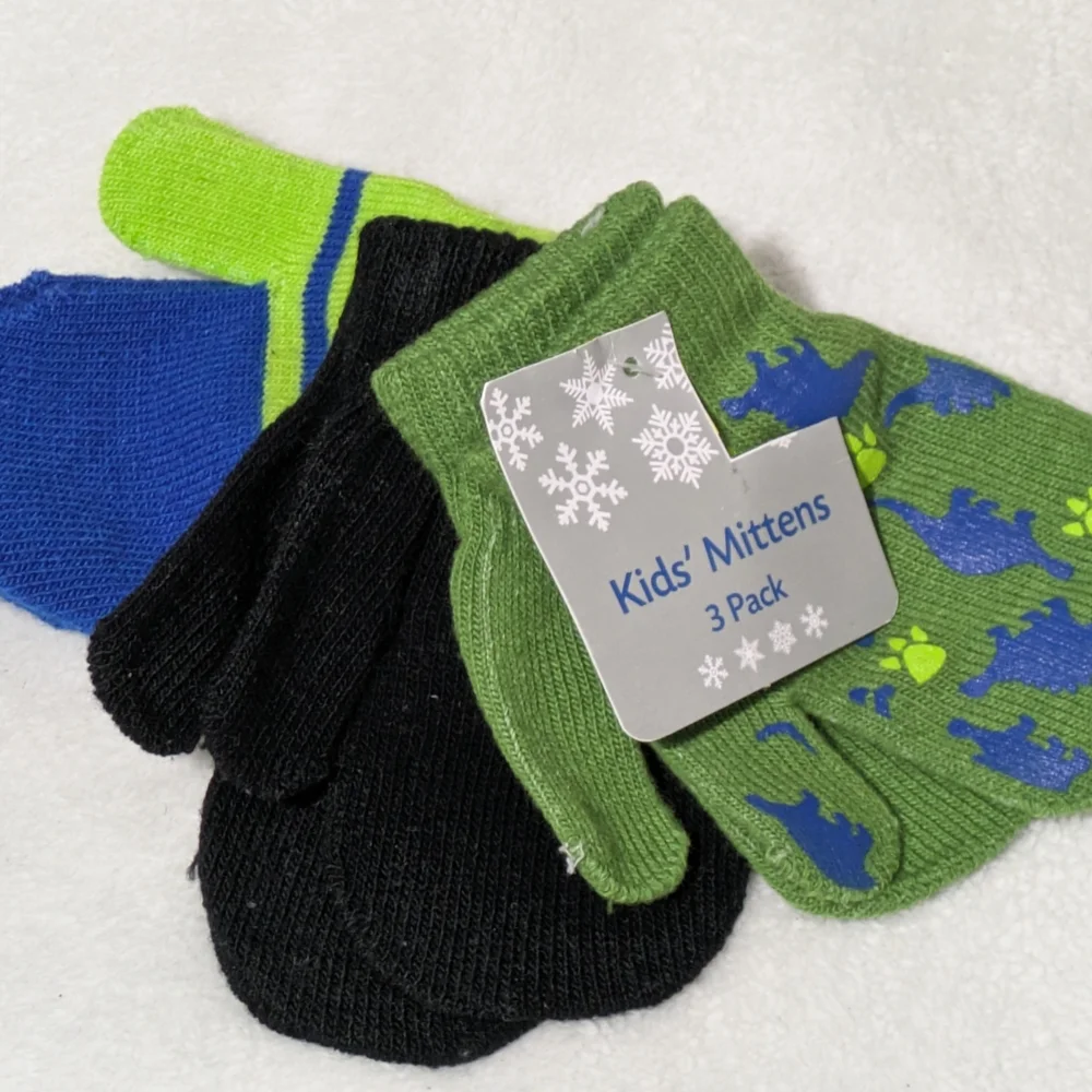 Kids' Green and Black Mittens 3 Pack